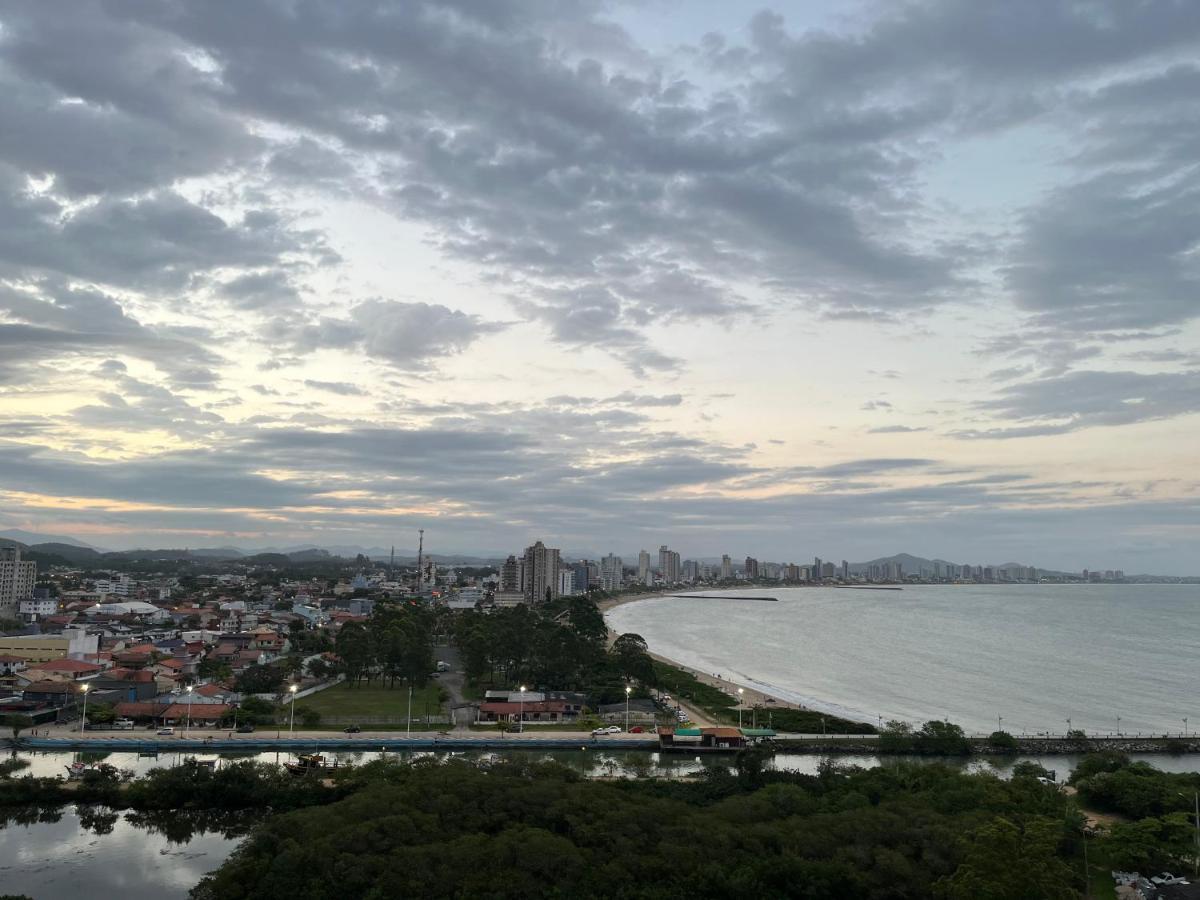 Apartamento Novo Frente Mar Com Piscina Em Home Club Penha  Kültér fotó